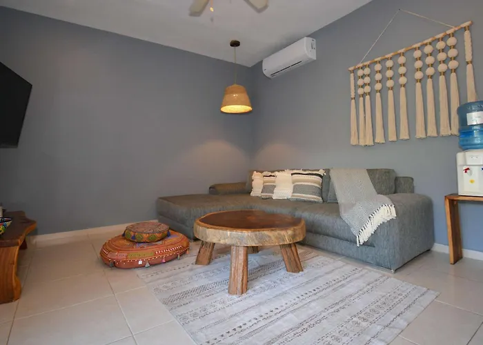 Peaceful Penthouse With Private Rooftop In Gated Community Apartamento *