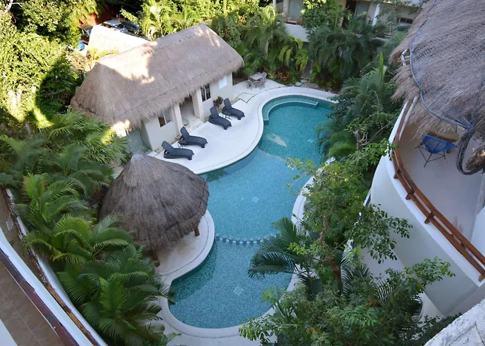Peaceful Penthouse With Private Rooftop In Gated Community Apartamento